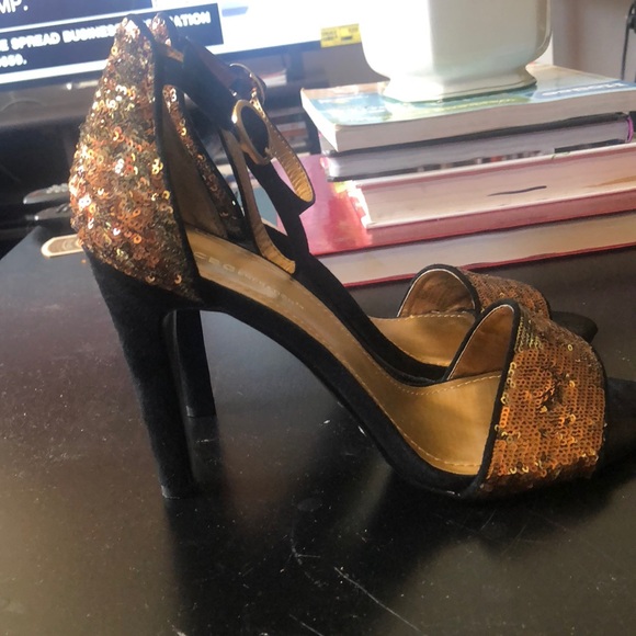 Shoes - Picture 7 of 12